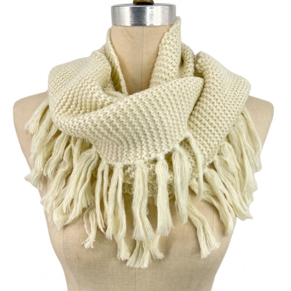 NWT FRYE Fringe Trim Knit Cozy Long Scarf - Picture 3 of 6